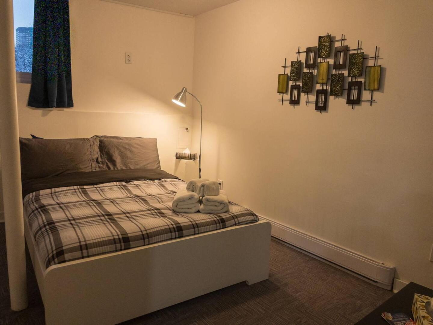 Holiday home Heart Of Mtr For Memerable Experiance 2 Backyard 7minmetro Fully Renovated & Equipped