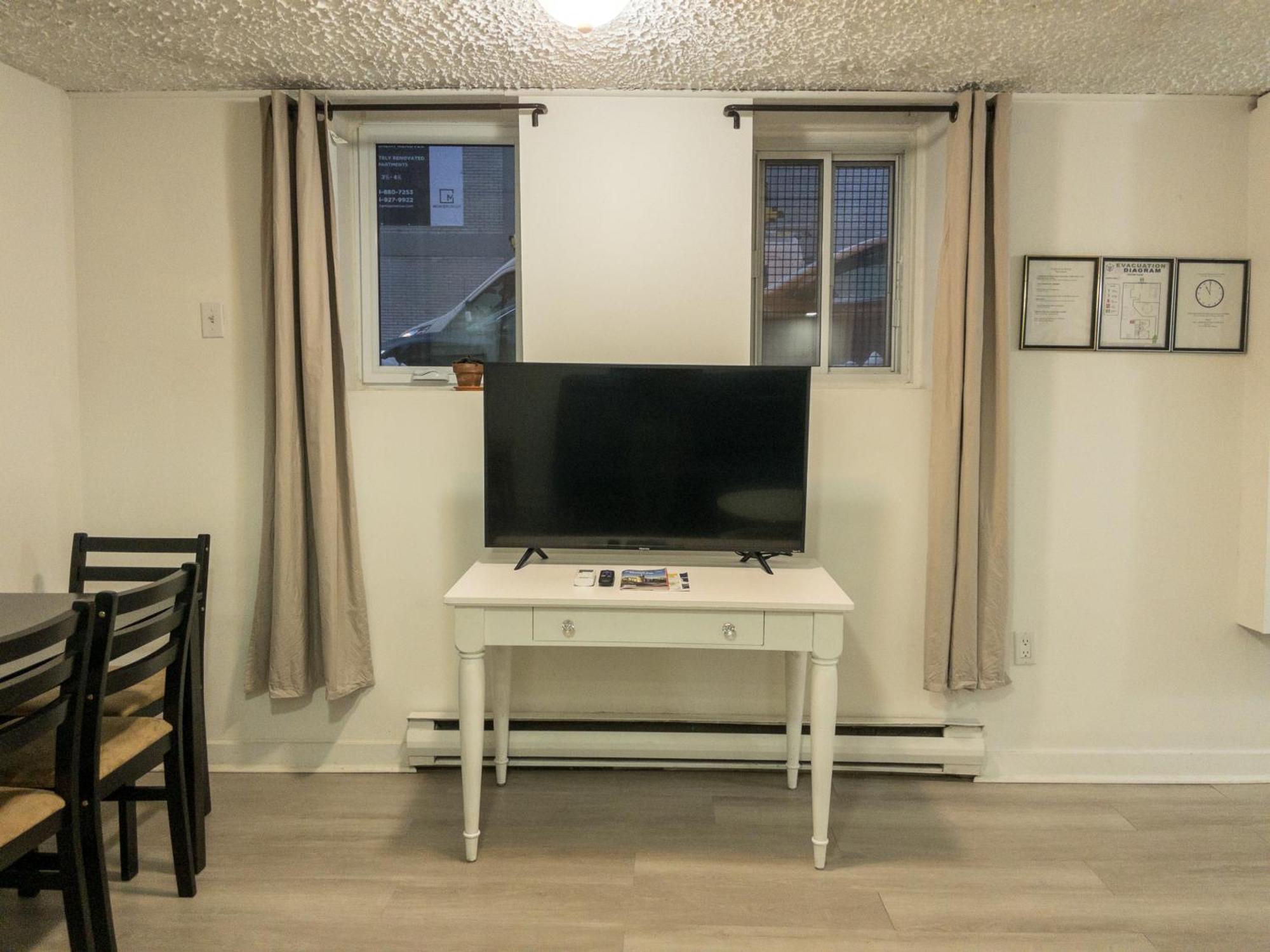 Heart Of Mtr For Memerable Experiance 2 Backyard 7minmetro Fully Renovated & Equipped Hébergement de vacances