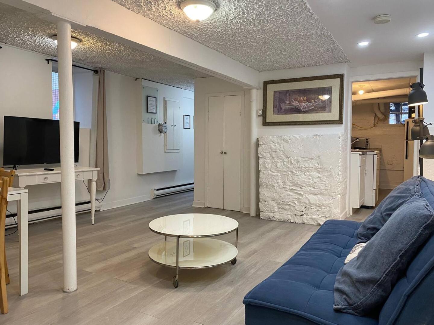 Heart Of Mtr For Memerable Experiance 2 Backyard 7minmetro Fully Renovated & Equipped Hébergement de vacances Montréal