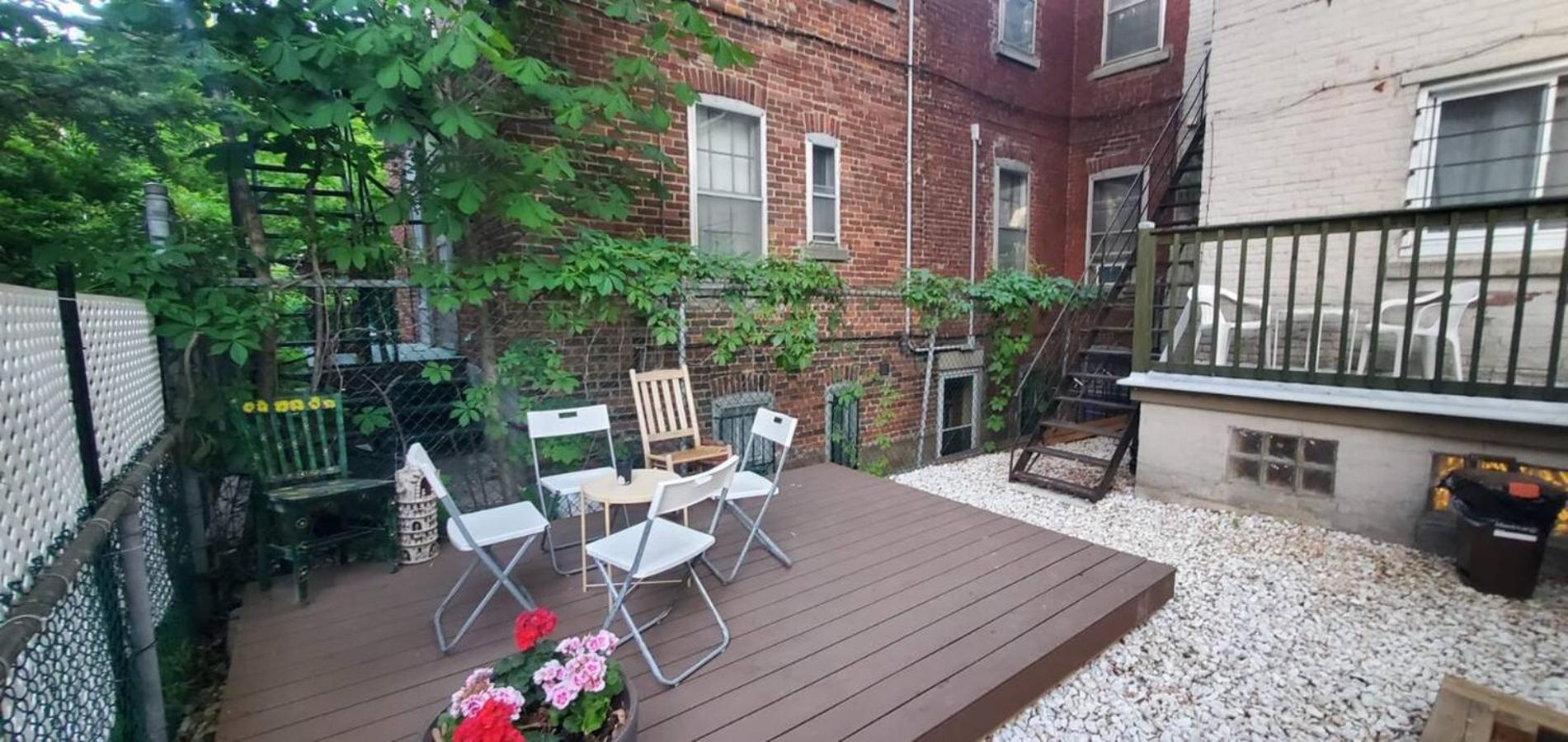 Heart Of Mtr For Memerable Experiance 2 Backyard 7minmetro Fully Renovated & Equipped Hébergement de vacances Montréal